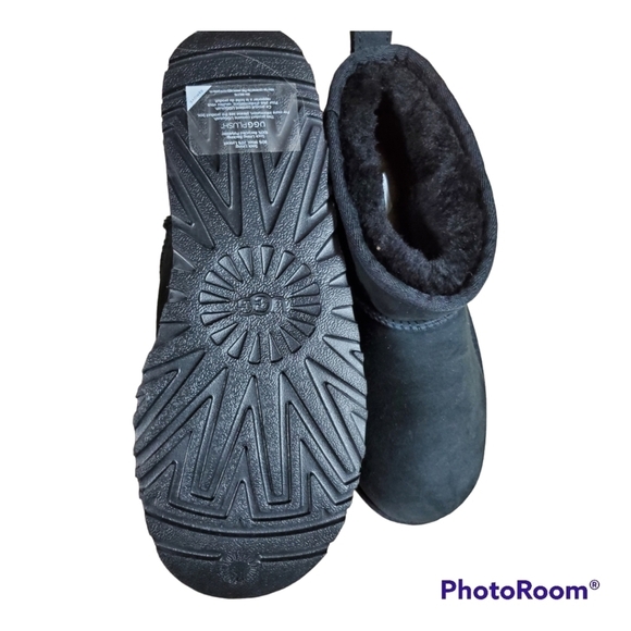 Ugg Ultra Mini size 10 Black NWT - Picture 2 of 8